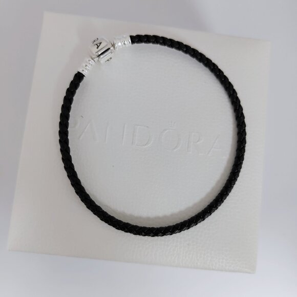 Pandora Single Black Leather Bracelet with Pandora Clasp - Picture 5 of 5